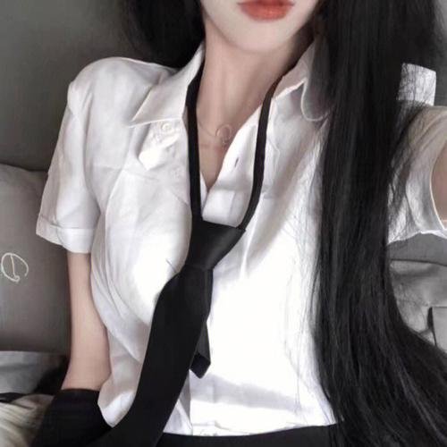 艾蜜莉·布莱尔的秘密