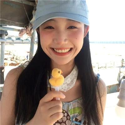 绿衣女子